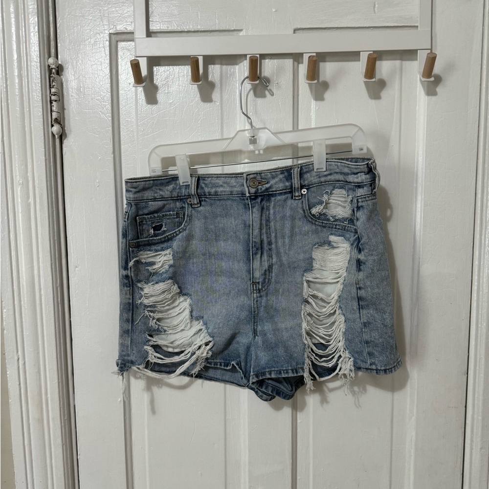 AE ripped boyfriend Jean shorts